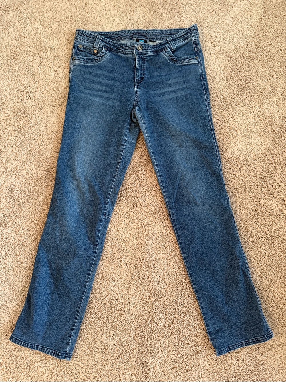 KÜHL Women's Blue Denim Straight Leg Jeans 5-Pocket Design Medium Wash